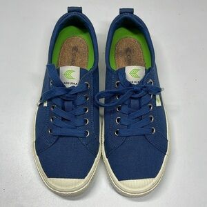 Cariuma Womens OCA Low Shadow Blue Canvas Lace Up Sneakers Size 8